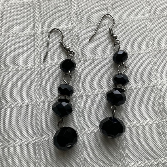 Jewelry - Elegant Black Beaded Dangle Earrings